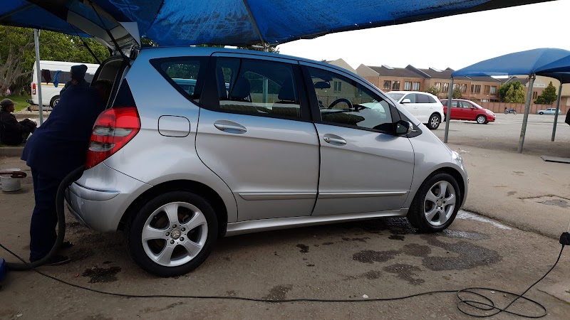 Roll In Car Wash - Photo 3